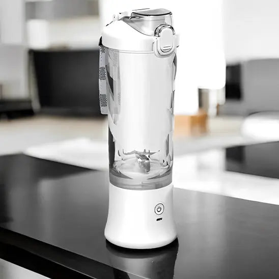 Mixeur_portable_4000mAh_XIAOWEI_600ML-avec-un-puissant-moteur-pour-smoothie